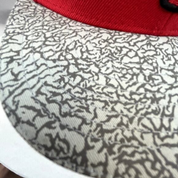 Chicago BULLS Cap Mitchell & Ness Red Retro gray bill Vietnam wool blend - Picture 3 of 8